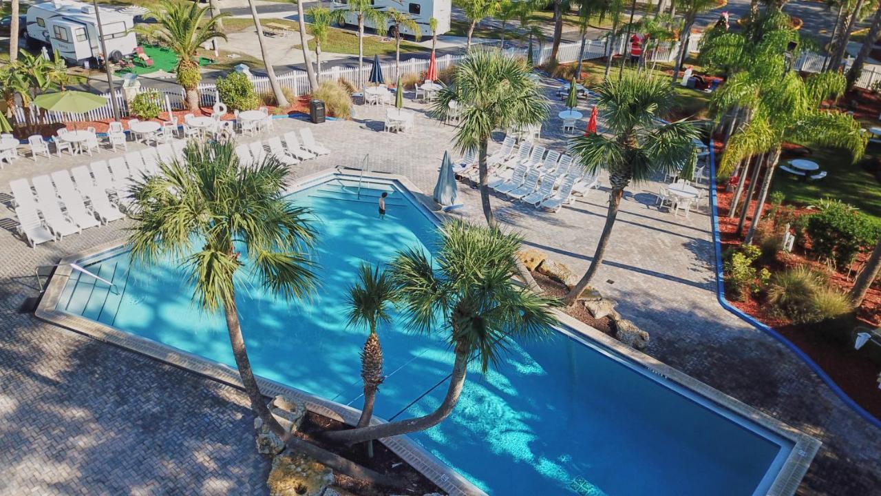 סלבריישן Tropical Palms Resort מראה חיצוני תמונה
