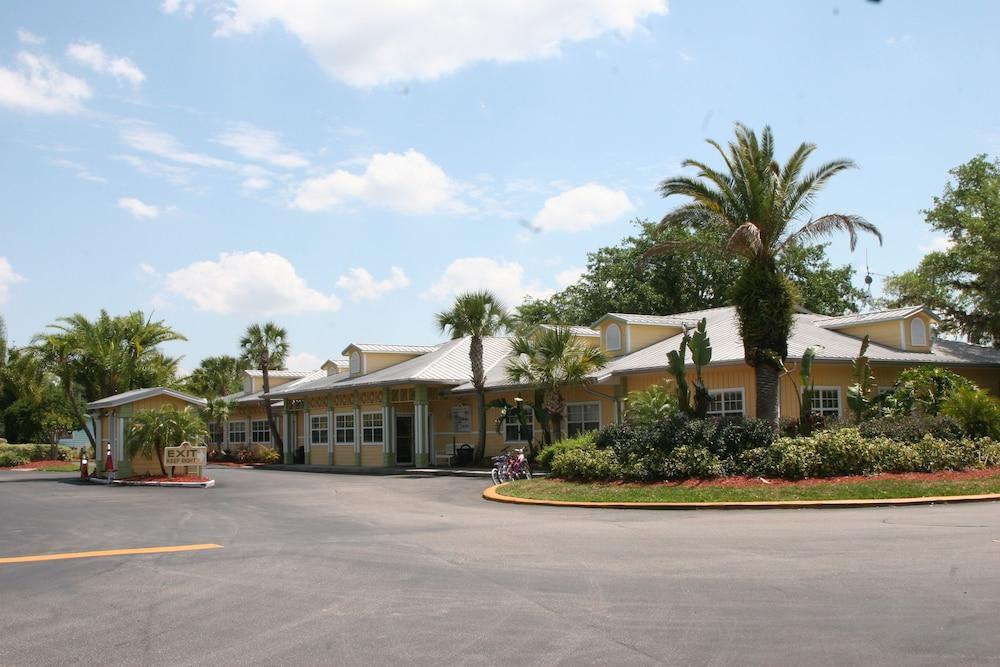 סלבריישן Tropical Palms Resort מראה חיצוני תמונה